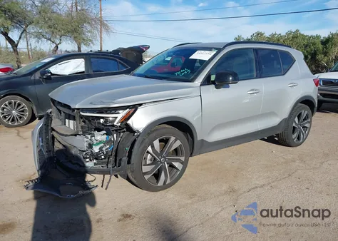 2023 Volvo Xc40 B5 Ultimate Dark Theme из США, поврежденный, VIN YV4L12UX5P2104377